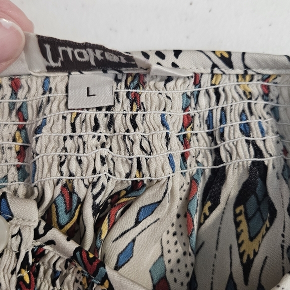 Tucker Multocolor Geometric Print Silk Boho Peasant Top - Picture 6 of 8